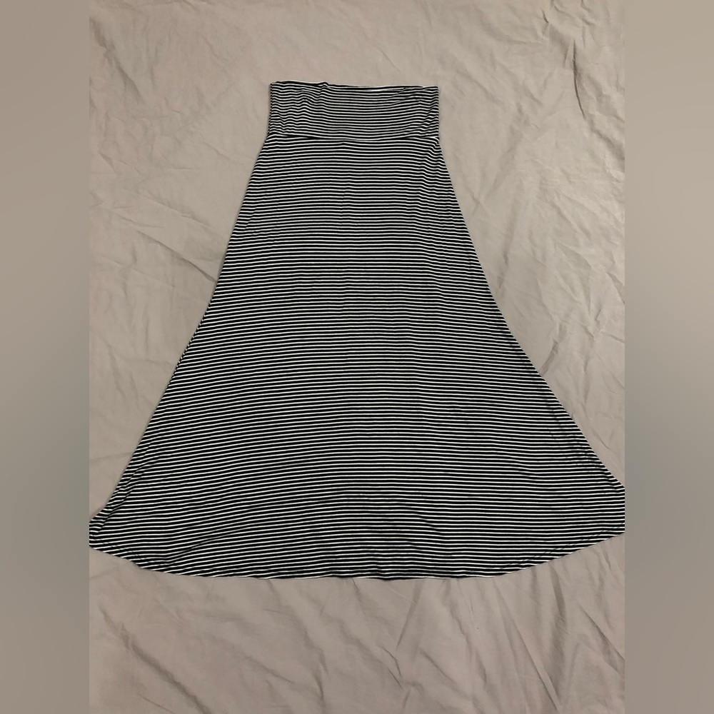 Sylvie Mado. Maxi skirt. Black/white stripes. Women’s Large.